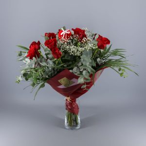 Ramo con docena de rosas
